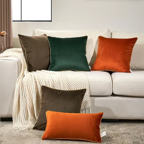 Vista 5 de Aeckself Paquete de 2 fundas de almohada de terciopelo verde de 18 x 18 pulgadas, fundas de almohada decorativas de lujo modernas con borde dorado