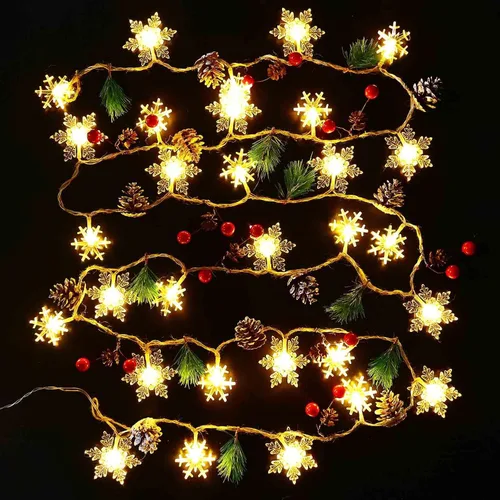 Vista 6 de Guirnalda de Navidad de 30 LED de 10 pies con Luces de Copos de Nieve, Piñas, Bayas Rojas, Luces de Hadas Operadas por Batería con 8 Modos