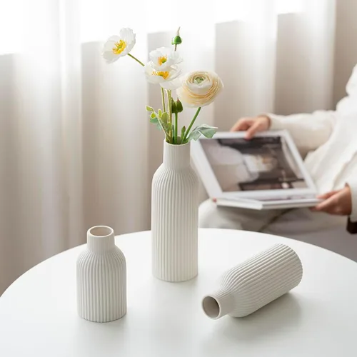Vista 6 de Juego de 3 jarrones de cerámica modernos, jarrones decorativos acanalados blancos, centro de mesa para decoración del hogar, regalos de cumpleaños