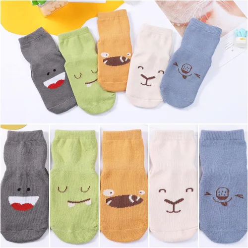Vista 2 de BOOPH Calcetines antideslizantes para niños pequeños, 5 pares
