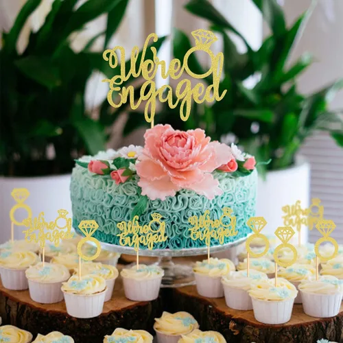 Vista 3 de Ercadio Paquete de 25 adornos para cupcakes con texto en inglés "We are Engaged", anillo con purpurina, para despedida de soltera, para boda Oro