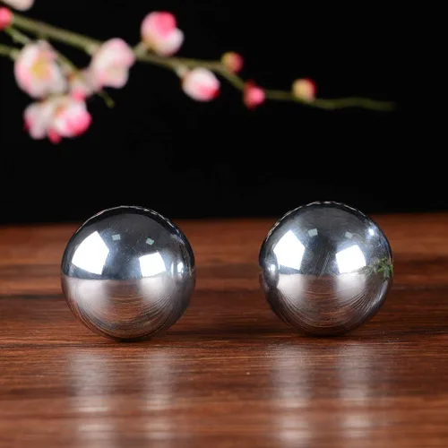 Vista 5 de BRABUD 1.9 pulgadas, un par de bolas de salud de Baoding, bolas de estrés chinas para aliviar el estrés con campanadas (plateado)