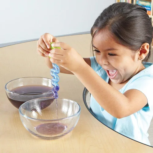 Vista 2 de Learning Resources Juego de motricidad fina de arena y agua, juguetes para ansiedad, juego de cubo de agua, herramientas de juegos esenciales