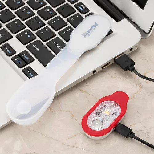 Vista 4 de ALONEFIRE PL500 - Luz con clip para insignia de enfermera, accesorios de linterna USB recargable magnética para enfermería, 3 modos, luces