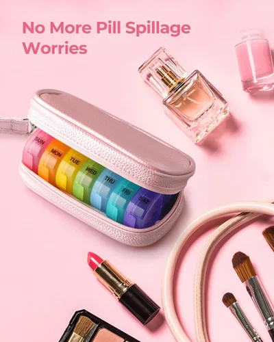 Vista 9 de AMOOS Lindo organizador de pastillas 2 veces al día, pastillero de cuero PU para mujer, pastillero semanal portátil para bolso con bolsa