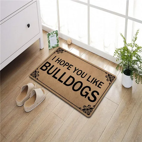 Vista 4 de Tapete divertido de bienvenida con texto en inglés "I Hope You Like Bulldogs", con parte trasera de goma antideslizante (23.6 x 15.7 pulgadas)