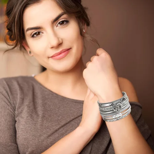 Vista 5 de Long tiantian Pulsera de cuero para mujer, pulsera con forma de corazón, decoración de perlas en forma de corazón, pulsera bohemia multicapa