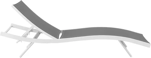 Vista 2 de Modway Glimpse Silla de malla de aluminio para patio al aire libre, junto a la piscina, tumbona en blanco y gris Blanco Gris