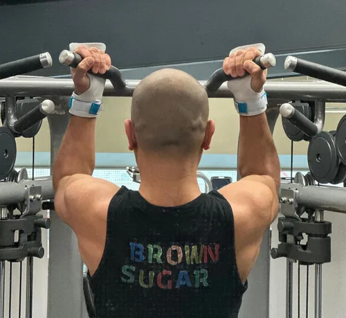 Vista 4 de Woddies - Puños de gimnasia para crossfit, dominadas, levantamiento de pesas, cuero suave, ajuste cómodo, agarre WOD duradero para adultos