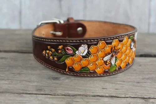 Vista 3 de Flower, Nectar, Honey, Honey Bee, Honeycomb, Adjustable Leather Collar, Padded Leather Dog Collar, Handmade 3D Genuine Leather Dog Collar, Airbrush