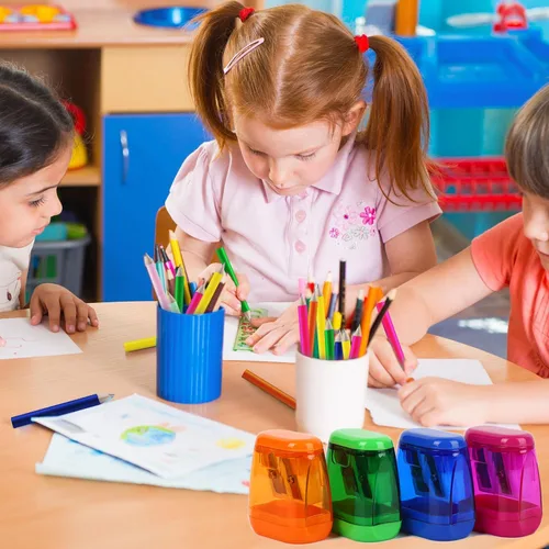 Vista 6 de BOPART - Sacapuntas manuales de colores a granel, 24 sacapuntas de mano pequeños con doble agujero con tapa para niños y adultos en el aula