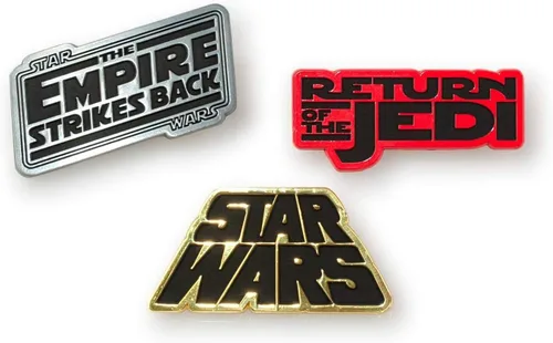 Vista 2 de Star Wars Episodios 4-6 Pósteres de película Esmalte Collector Pin 3-Pack, Esmalte, Sin gemas.