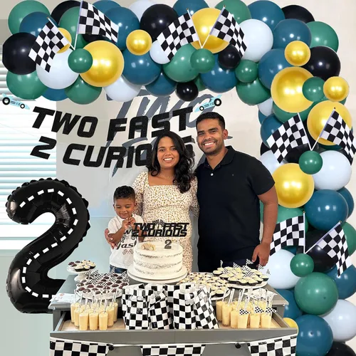 Vista 4 de Two Fast Two Curious - Decoraciones de cumpleaños, suministros de fiesta de coche de carreras, kit de arco de guirnalda de globos Let's Go Racing