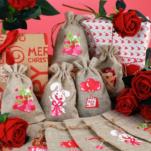 Vista 4 de DERAYEE 36 bolsas de regalo de arpillera para el día de San Valentín con cordón, 4 x 6 pulgadas, pequeñas bolsas de lino con corazón de San