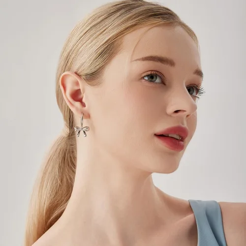 Vista 5 de Aretes de lazo para mujer, ligeros, hipoalergénicos, plateados, dorados, aretes colgantes para mujer, joyería de moda para regalo