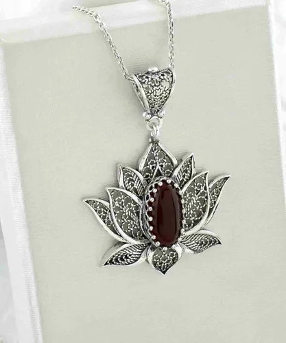 Vista 2 de Collar de plata de ley 925 para mujer, diseño de filigrana, flor de loto, collar con colgante