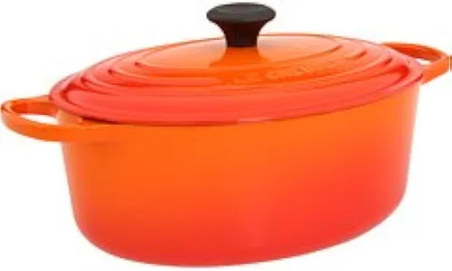 Vista 2 de Le Creuset Signature horno francés ovalado de 6.75 cuartos de galón, en hierro fundido, esmaltado, Llama
