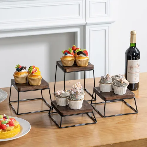 Vista 7 de MyGift Juego de exhibición de mesa de postre, 4 elevadores de alimentos, elevadores de bufé de madera marrón, soporte para pizza con base de alambre