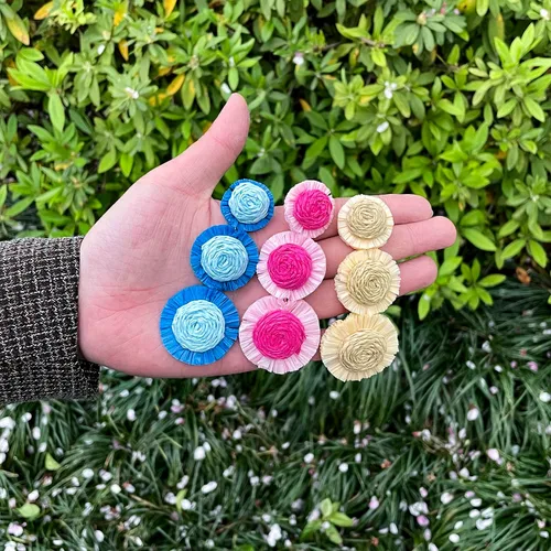 Vista 5 de SELFWIMG Aretes largos de ratán bohemios con triple girasol para mujeres y niñas