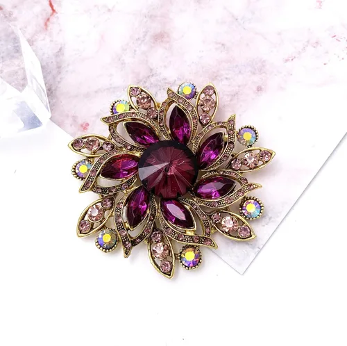 Vista 2 de LAXPICOL Broche de flores elegantes de cristal austriaco vintage para mujer