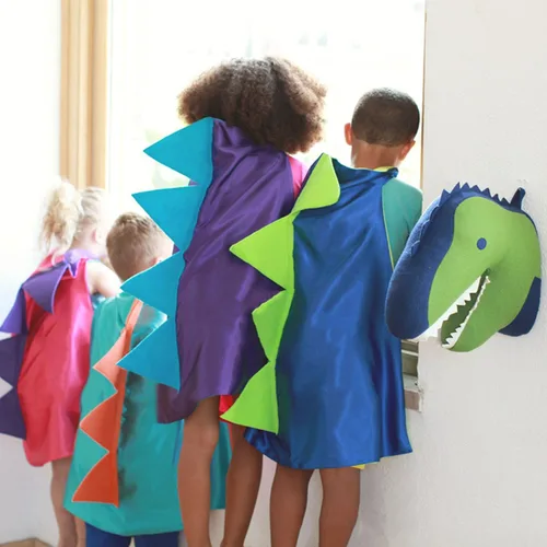 Vista 6 de Capa de dragón de dinosaurio y guanteletes disfraz de Halloween para niño y niña, ropa de vestir para niños de 2 a 6 años, color verde