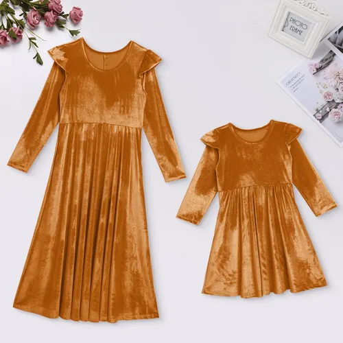 Vista 6 de Mommy and Me Vestido de Volantes de Manga Larga Casual Fiesta de Navidad Vestido de Terciopelo Madre Hija de la Familia a juego Vestido de Ropa