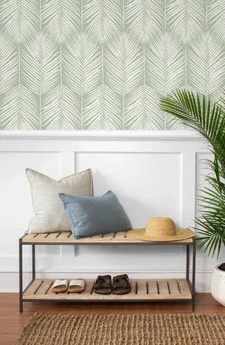 Vista 3 de NextWall Palm Silhouette Coastal Papel Tapiz Despegar y Pegar (Verde Pastel)