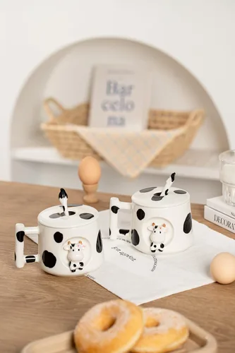 Vista 8 de DIHOclub Adorable Taza de Cerámica 3D de Vaca con Tapa y Cuchara - Perfecta para Café, Té, Leche y Más - Regalo Ideal para Amantes de los Animales