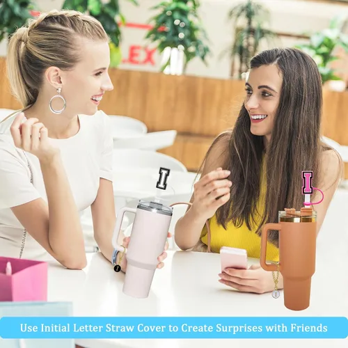 Vista 6 de Stanley - 2 fundas de popote para tazas de 30 y 40 onzas, 0.394 in de silicona con 2 dijes de letras personalizados, nombre de identificación