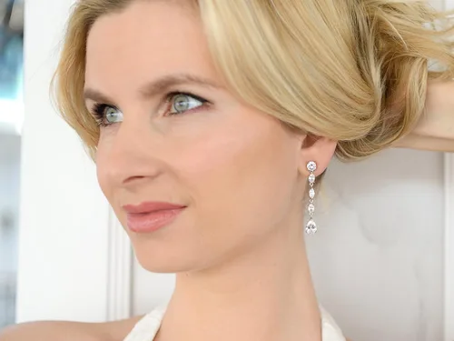 Vista 5 de Mariell Aretes de novia de circonita cúbica aretes colgantes para boda aretes de circonita cúbica para novias Metal Gema Circonia cúbica