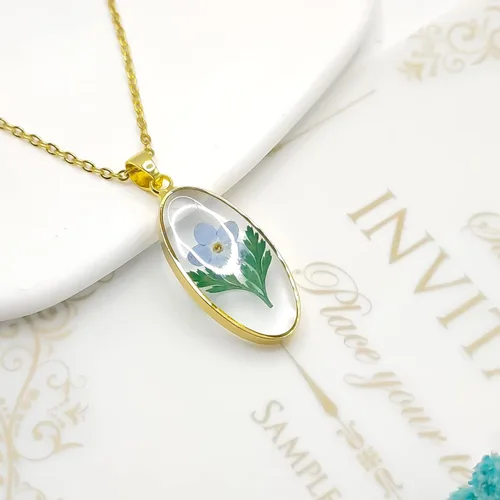 Vista 48 de Collar de flores silvestres prensadas con encaje de Forget-Me-Not y Queen Anne Collar de flores prensadas de oro Collares hechos a mano