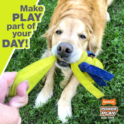 Vista 5 de Nylabone Power Play Gripz Pelota de fútbol de fieltro con cuerda de agarre de goma, pelota con pito para perros, mediana (1 unidad)