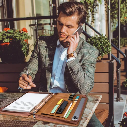 Vista 3 de Portafolio Personalizado de Cuero con Nombre Grabado, Organizador de Negocios Profesional con Cremallera para Hombres, Carpeta de Anillas