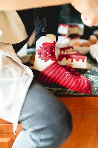 Vista 4 de Rainbow Socks - Calcetines para hombre y mujer, diseño de tarta de queso con cerezas