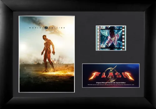 Vista 8 de Trend Setters DC Comics – The Flash – Batman de Michael Keaton – FilmCells 7 x 5 pulgadas MiniCell Presentación de escritorio – Con clip de película