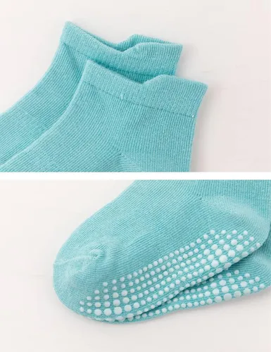 Vista 4 de Calcetines de tobillo antideslizantes para bebés con agarres antideslizantes para niños y niñas pequeños