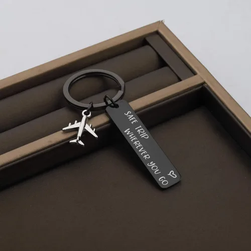 Vista 3 de ENSIANTH Llavero Safe Trip Wherever You Go - Llavero de viaje seguro para asistentes de vuelo, regalo de piloto, joyería de aviación, regalo