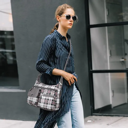 Vista 7 de Angelkiss - Bolsos cruzados para mujer, bolsos de hombro para mujer, bolsos y monederos medianos de piel sintética