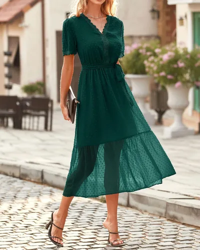 Vista 2 de BTFBM Vestido midi bohemio de verano para mujer, manga corta, cuello en V, lunares suizos, cinturón, cintura alta, volantes, escalonado, vestido