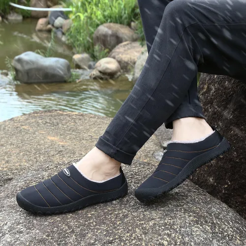 Vista 9 de UBFEN - Pantuflas cálidas de invierno para hombre y mujer con forro de felpa mullida, zapatos de casa con suela de caucho antideslizante