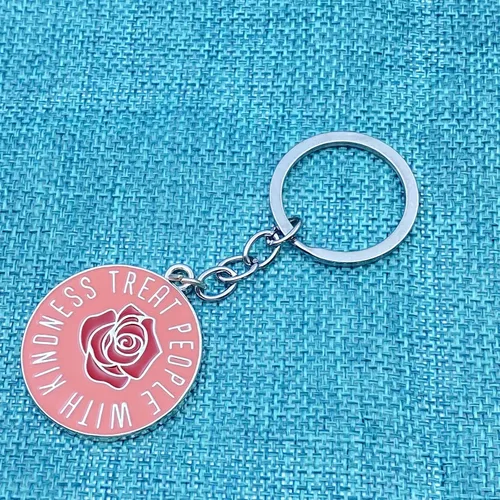 Vista 3 de xyqcy One Direction Gift Treat People with Kindness Keychain para fanáticos de Harry Merch, joyería para ella y él, madre, hija, hermanas, amigos