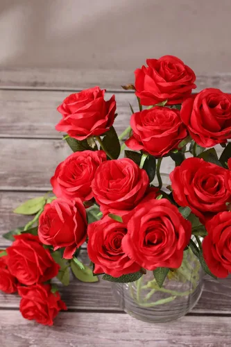 Vista 3 de Pack de 10 rosas artificiales Luyue, para decoración en fiestas, bodas, etc