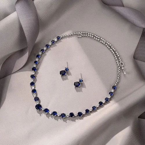Vista 3 de EVER FAITH Conjunto de pendientes y collar redondo de circonita cúbica para mujer
