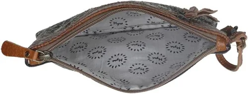 Vista 6 de Myra Bag Hope Pouch Upcycled Algodón & Cuero S-2914, Varios