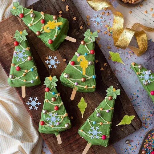 Vista 5 de Moldes de Navidad para fondant, 3 paquetes de moldes pequeños de silicona para decoración de pasteles, adornos de cupcakes, pasta de goma