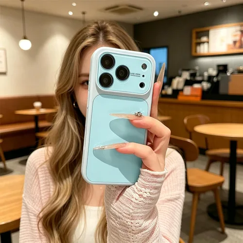 Vista 4 de Funda de silicona líquida para iPhone 17 Pro Max equipada con película protectora de lente, anticolisión suave al tacto y resistente a las manchas