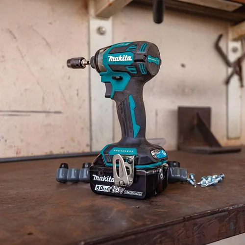 Vista 8 de Makita XT297T 18V LXT® Kit de Combo Inalámbrico Sin Escobillas de Iones de Litio, 2 Piezas (5.0Ah)