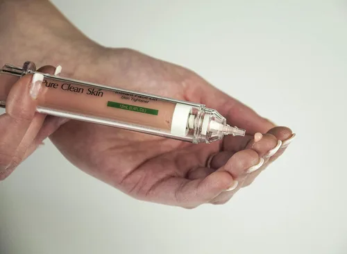 Vista 8 de EUZEN - Crema para apretar la piel para la cara – Obtén un estiramiento facial instantáneo en 3 a 5 minutos – esta crema antiarrugas para ojos