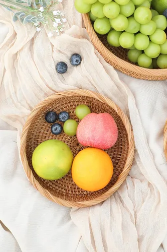 Vista 2 de HITOMEN Cestas de pan de ratán hechas a mano redondas de mimbre para servir frutas, cuencos de almacenamiento de frutas de tejido natural