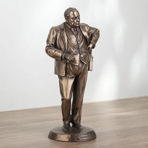 Vista 5 de Veronese Design Estatua acabada de bronce del primer ministro británico Winston Churchill